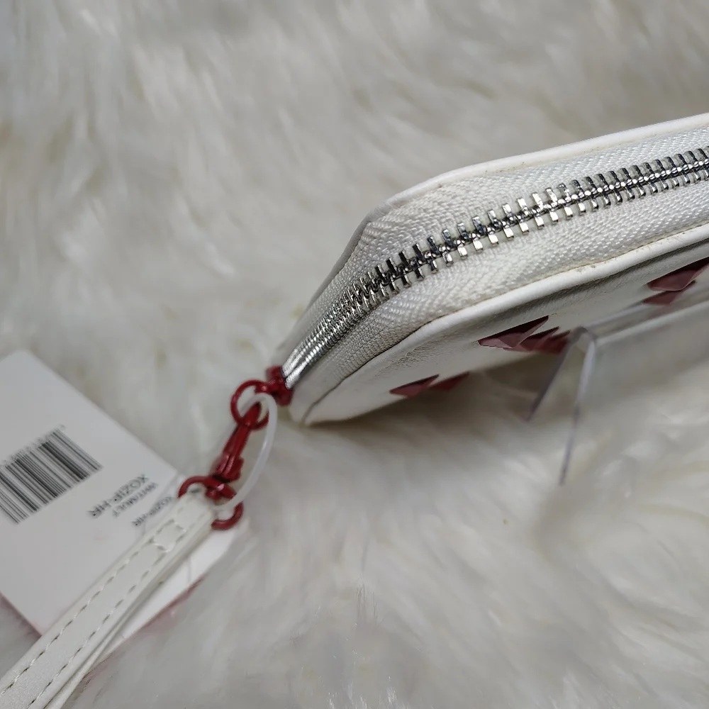 Betsey Johnson Heart Valentine Zip Around Wristlet Wallet - Picture 6 of 15